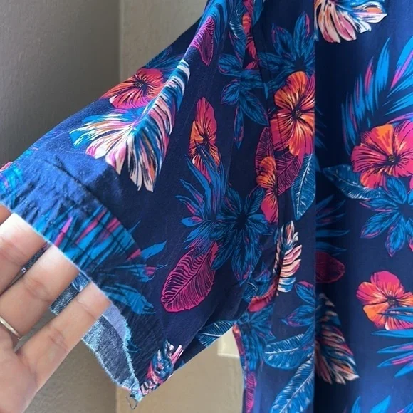 BROKEN THREADS Hawaiian Floral Print Short Sleeve Button Down Shirt - Picture 4 of 6